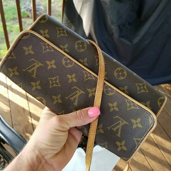 Louis Vuitton Twin GM Crossbody - Picture 4 of 4